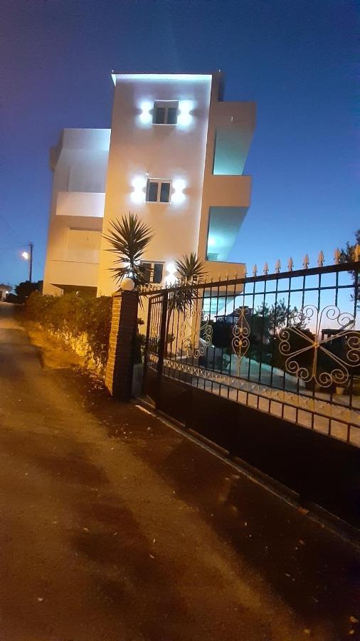 Villa Zotaj クサミル エクステリア 写真