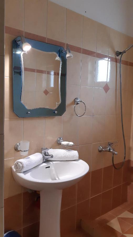 Villa Zotaj クサミル 部屋 写真